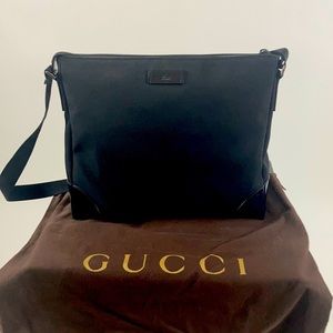 Gucci cross body tote with original bag could be used for small lap top